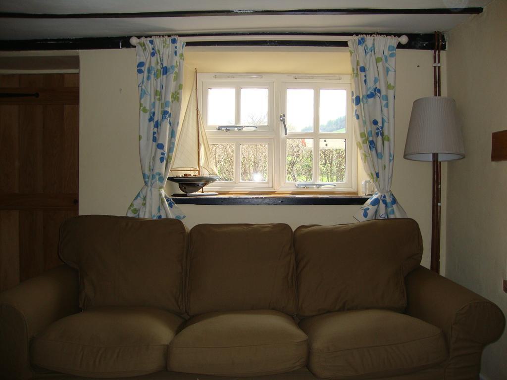 Ceiros Cottage Llangammarch Wells Eksteriør billede